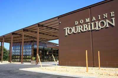 Que ramener d’un caveau en Provence ? Les vins à choisir au Domaine Tourbillon