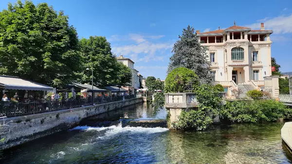 Que faire  L'Isle-sur-la-Sorgue le temps d'un week-end en mai ? |  Actualits | Domaine Tourbillon - Ctes du Rhne - Gigondas - Chteauneuf  du Pape