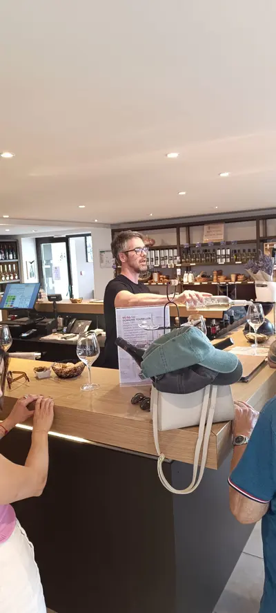 Le caveau du Domaine Tourbillon à Lagnes